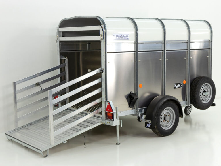Ifor Williams P8G Schaf- und Kälberanhänger (1,4t) Höhe:120cm